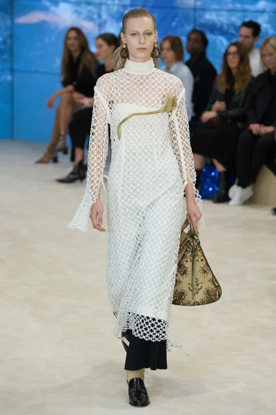 Look 45